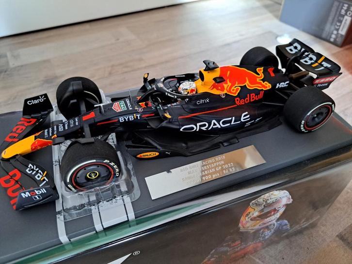 Minichamps Max Verstappen RB18 Abu Dhabi 2022 1:18, Hobby en Vrije tijd, Modelauto's | 1:18, Nieuw, Auto, MiniChamps, Ophalen of Verzenden