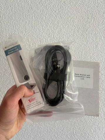 Macbook Blade Bracket with Combination Cable Lock beschikbaar voor biedingen