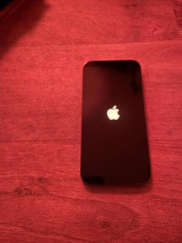 iPhone 13 Pro met iCloud beschikbaar voor biedingen