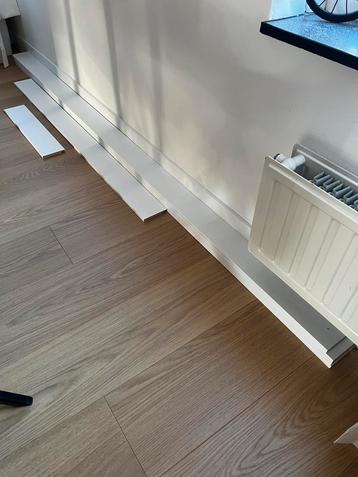 4 Staande vloerplint MDF wit beschikbaar voor biedingen