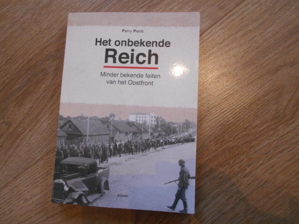 Perry Pierik Het onbekende Reich, Boeken, Ophalen of Verzenden, Tweede Wereldoorlog, Zo goed als nieuw, Overige onderwerpen