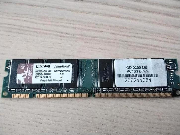 Kingston PC133 256mb SDRAM aanvullingsgeheugen, Computers en Software, Vintage Computers, Ophalen of Verzenden