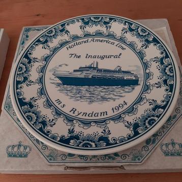 5 wandborden van de Holland America Line.  beschikbaar voor biedingen