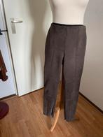 ZARA  highwaist suedine broek maat M als nieuw, Kleding | Dames, Broeken en Pantalons, Maat 38/40 (M), Bruin, Zara, Ophalen of Verzenden