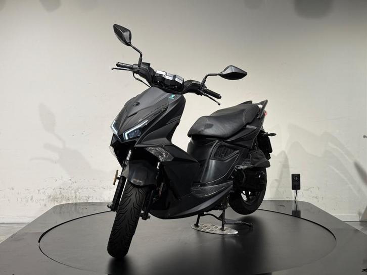 Kymco Super 8 R | 2023 | 11.700km, Fietsen en Brommers, Scooters | Kymco, Zo goed als nieuw, Super 8, Benzine, Ophalen of Verzenden