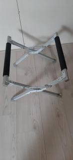 Staander voor camping koelkastje, Caravans en Kamperen, Kampeeraccessoires, Ophalen, Zo goed als nieuw