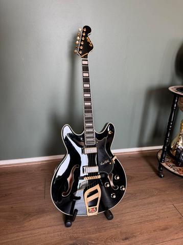 Hagstrom 67 Viking II beschikbaar voor biedingen