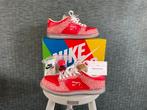Nike SB Dunk Low EU 41 Stingwater Magic Mushroom, Kleding | Dames, Schoenen, Ophalen of Verzenden, Rood, Sneakers of Gympen, Zo goed als nieuw
