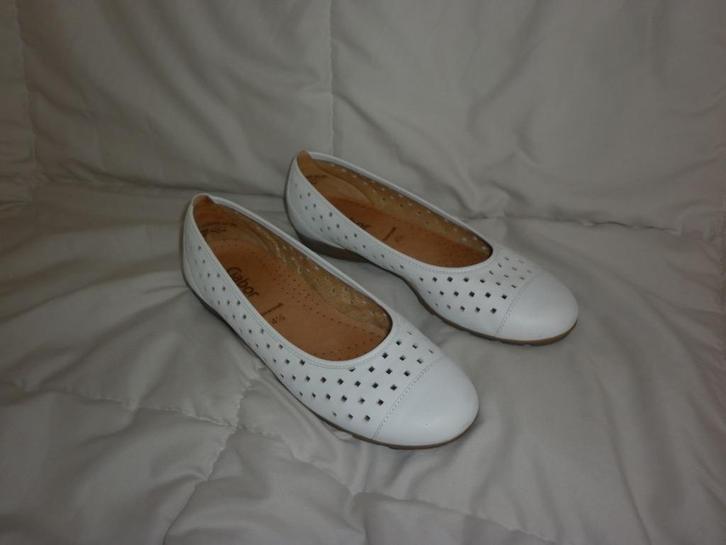 instappers maat 37,5 merk : Gabor, Kleding | Dames, Schoenen, Zo goed als nieuw, Instappers, Wit, Ophalen of Verzenden
