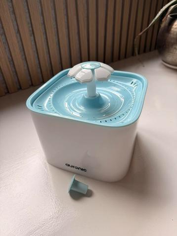 Auronic drinkfontein voor kat beschikbaar voor biedingen