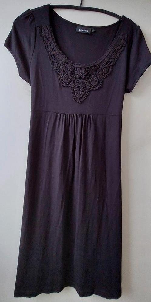 Promiss  jurk  maat M met broderie / kant diepzwart, Kleding | Dames, Jurken, Zo goed als nieuw, Maat 38/40 (M), Zwart, Boven de knie