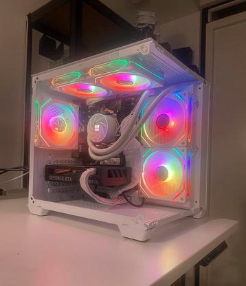 Witte Gaming PC | RTX 4060 | Watergekoeld beschikbaar voor biedingen