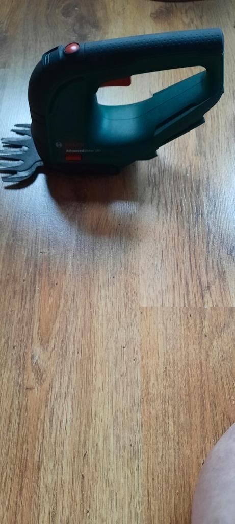 Bosch buxus en grasschaar, Tuin en Terras, Grastrimmers, Gebruikt, Accu, 10 tot 30 cm, Ophalen of Verzenden