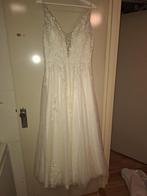 Trouwjurk en schoenen, Ophalen, Zo goed als nieuw, Wit, Trouwjurk