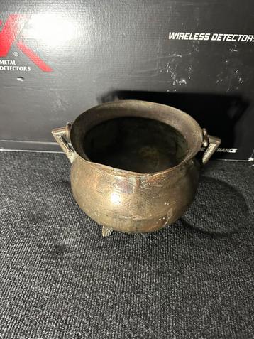 Mooie antieke grape beschikbaar voor biedingen