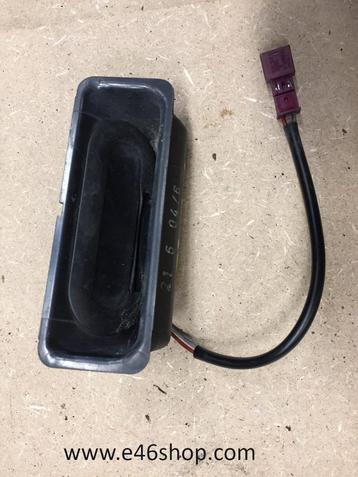 Kofferbak opener switch BMW E60  beschikbaar voor biedingen