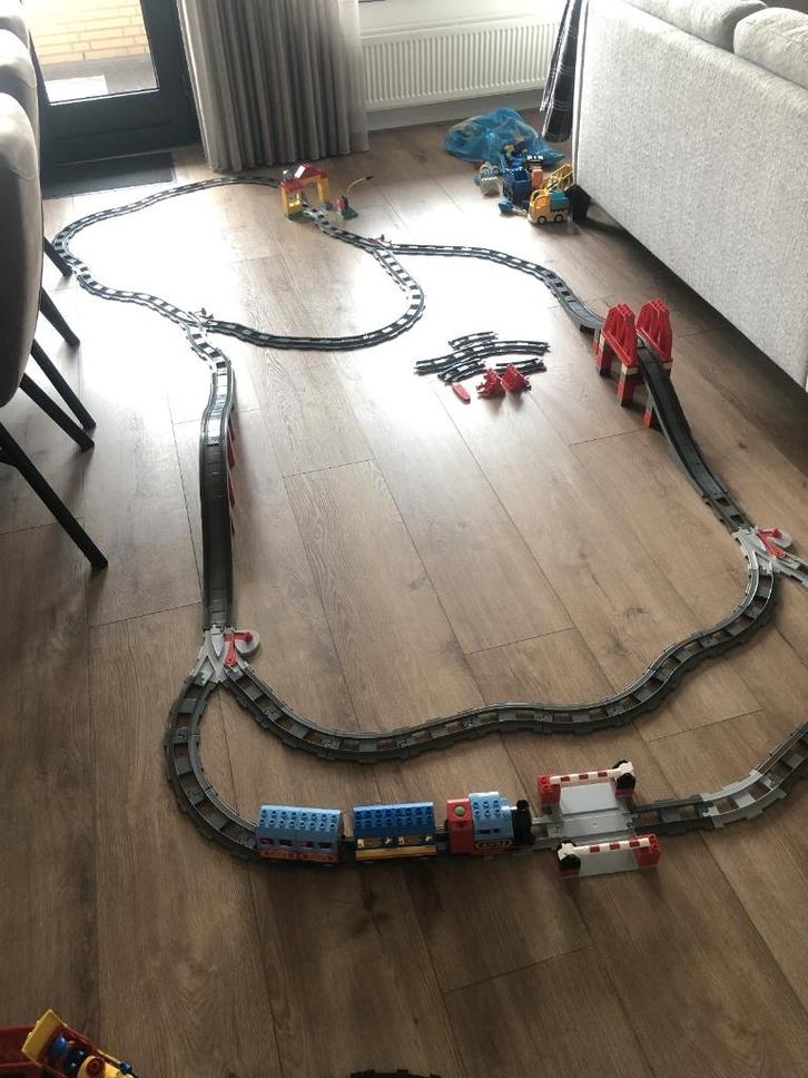 Treinen van Duplo met veel toebehoren, Kinderen en Baby's, Speelgoed | Duplo en Lego, Zo goed als nieuw, Duplo, Complete set, Ophalen of Verzenden
