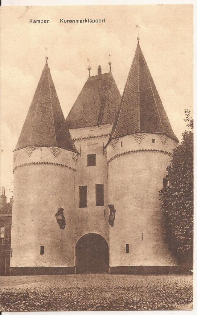 Kampen Korenmarktspoort 1930 uitg. C. de Jong, Verzamelen, Ansichtkaarten | Nederland, Gelopen, Overijssel, 1920 tot 1940, Ophalen of Verzenden