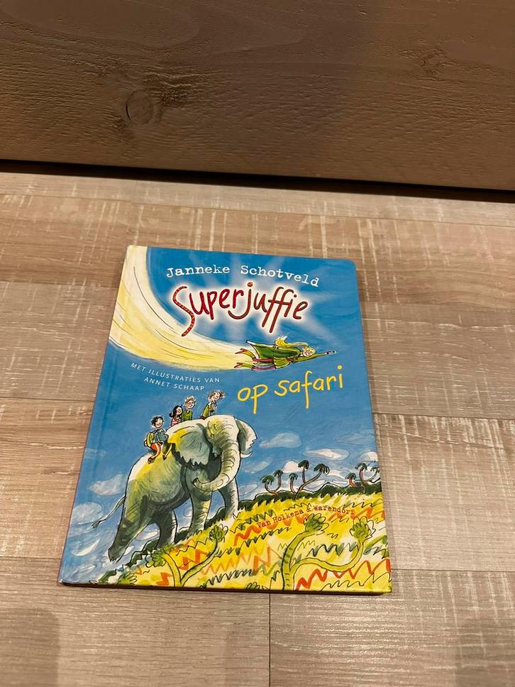 Janneke Schotveld - Superjuffie op safari, Boeken, Kinderboeken | Jeugd | onder 10 jaar, Zo goed als nieuw, Fictie algemeen, Ophalen of Verzenden
