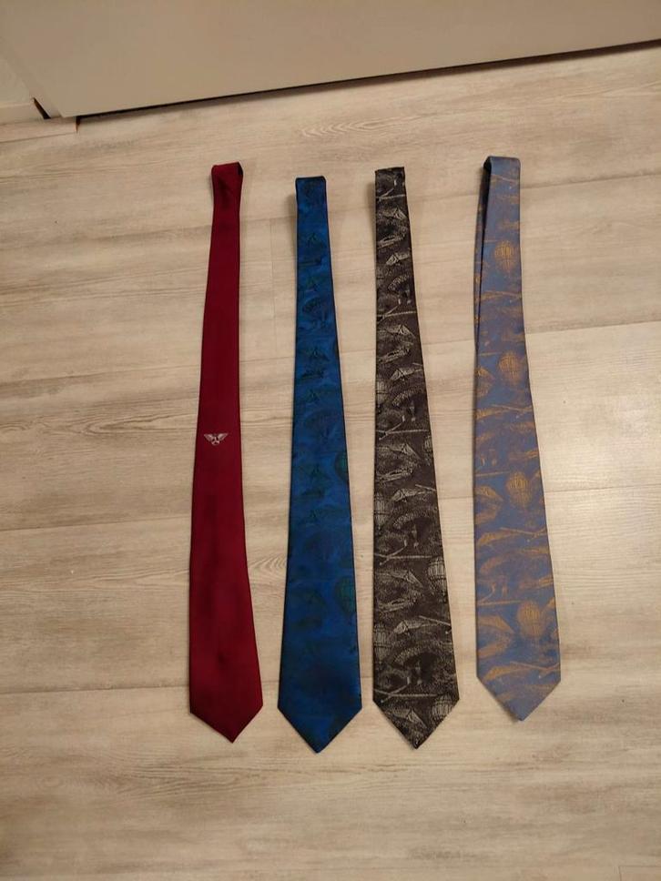 Vintage stropdassen knvvl & sas, Verzamelen, Luchtvaart en Vliegtuigspotten, Gebruikt, Overige typen, Ophalen of Verzenden