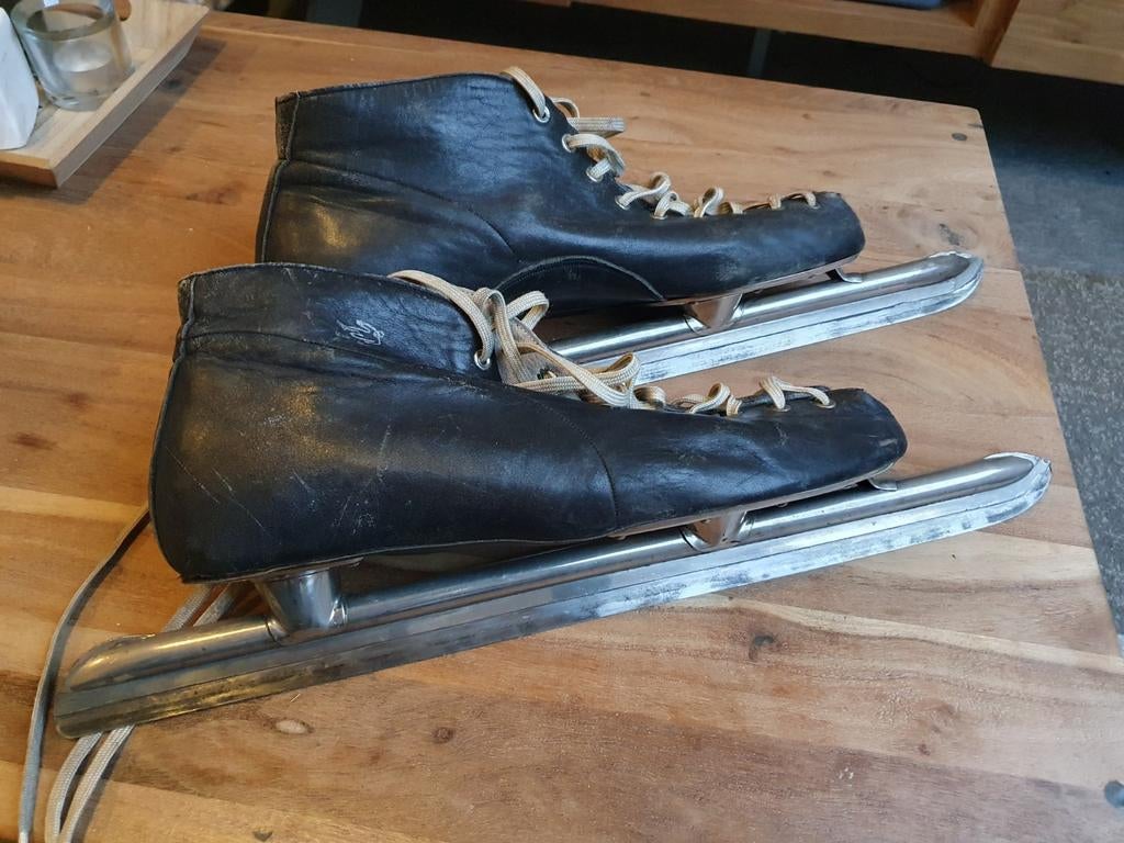 Schaatsen maat 47 - klein defect, Sport en Fitness, Schaatsen, Ophalen of Verzenden, Gebruikt, Noren, Overige merken