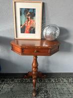 Antiek vintage jaren 70 tafeltje, Antiek en Kunst, Antiek | Meubels | Tafels, Ophalen