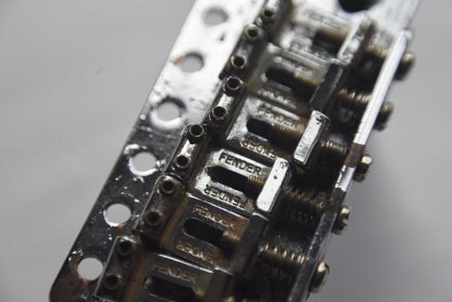 Relic Stratocaster Tremolo Brug, Muziek en Instrumenten, Instrumenten | Onderdelen, Gebruikt, Elektrische gitaar, Ophalen of Verzenden