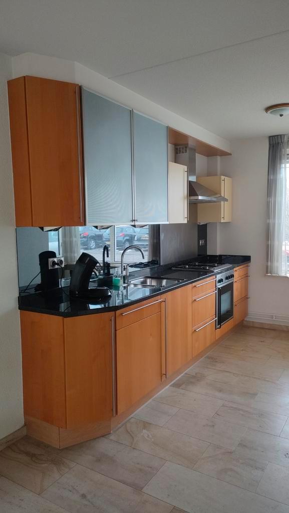 Keuken met oven, gasfornuis en vaatwasser, Huis en Inrichting, Keuken | Complete keukens, Gebruikt, Ophalen of Verzenden