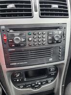 Peugeot autoradio met cdspeler, Auto diversen, Autoradio's, Ophalen of Verzenden, Zo goed als nieuw