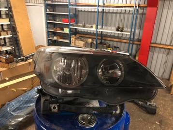 BMW 5 Serie E60 E61 Koplamp Rechts beschikbaar voor biedingen