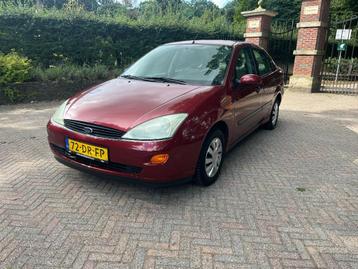 Ford Focus 1.6 I Trend SDN AUT 1999 Rood beschikbaar voor biedingen
