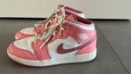Nike Jordan mid valentine maat 40, Ophalen of Verzenden, Zo goed als nieuw, Sneakers of Gympen