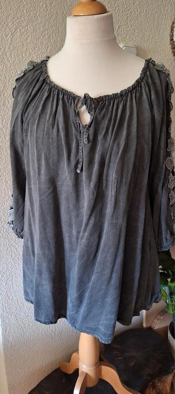 Tuiniek opengewerkte mouwen,off shoulder stonewash grey beschikbaar voor biedingen