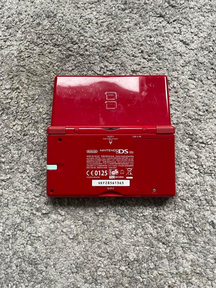 Nintendo DS Lite Rood - Goede Staat!, Spelcomputers en Games, Spelcomputers | Nintendo 2DS en 3DS, Gebruikt, Rood, Ophalen of Verzenden