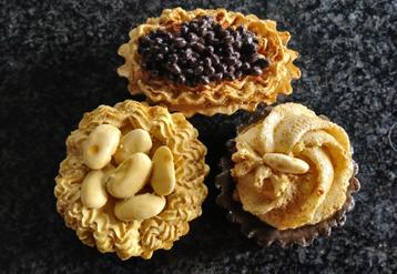 3 stenen gebakjes beschikbaar voor biedingen