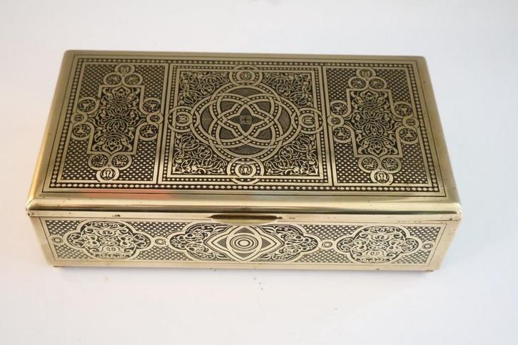 doos/humidor kist sigaar, Verzamelen, Rookartikelen, Aanstekers en Luciferdoosjes, Gebruikt, Tabaksdoos of Verpakking, Ophalen of Verzenden