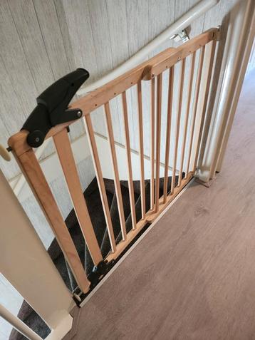 Houten traphekje beschikbaar voor biedingen