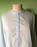 Lichtblauwe blouse. H&M maat 38, Kleding | Dames, Blouses en Tunieken, Ophalen of Verzenden, Zo goed als nieuw, Maat 38/40 (M)