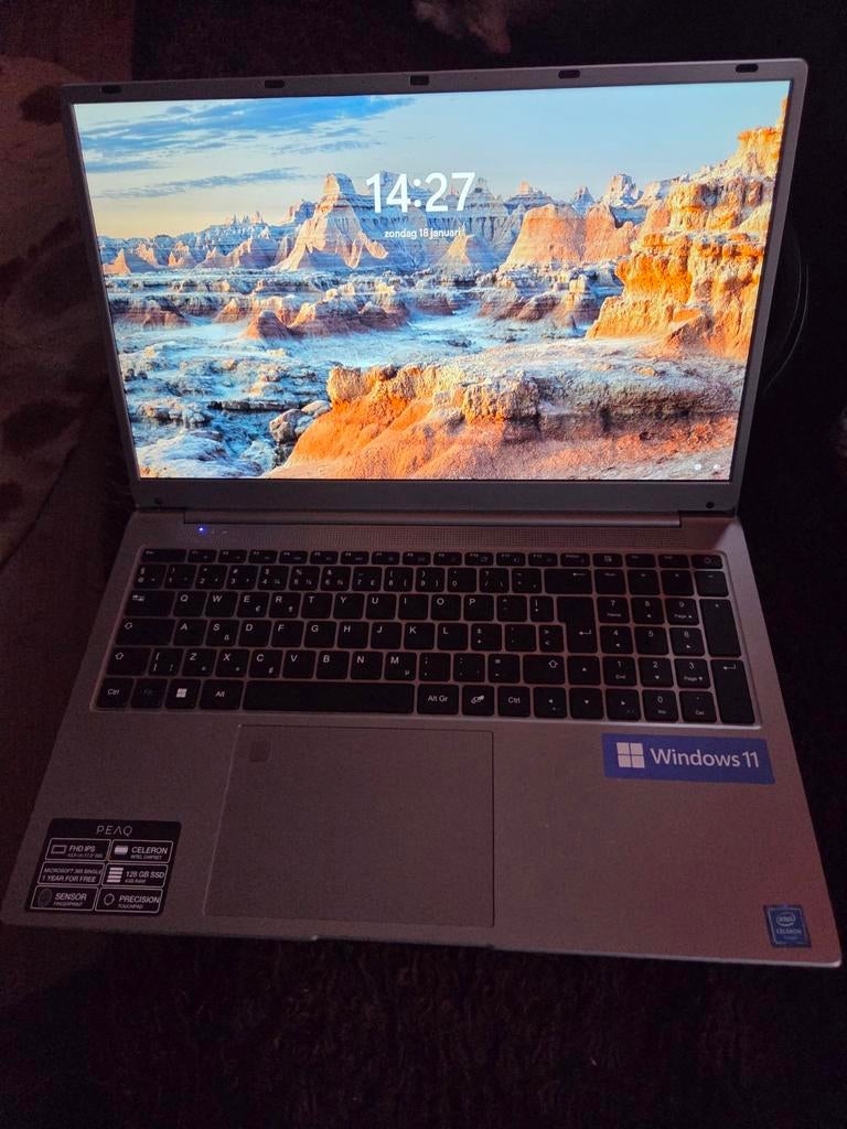 PEAQ Laptop - Windows 11 - Goedkoop!, Computers en Software, Windows Laptops, Zo goed als nieuw, 15 inch, SSD, Minder dan 2 Ghz