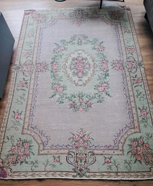 Rozen kelim in zomerse pasteltinten, Huis en Inrichting, Stoffering | Tapijten en Kleden, Zo goed als nieuw, 200 cm of meer, Rechthoekig