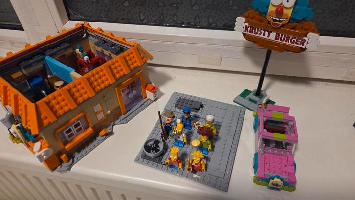 LEGO® Icons The Simpsons™: Krusty Burger - 10352, Kinderen en Baby's, Speelgoed | Duplo en Lego, Zo goed als nieuw, Lego, Complete set