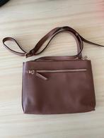 Dames handtas. Kleur bruin., Ophalen of Verzenden, Zo goed als nieuw, Bruin, Schoudertasje