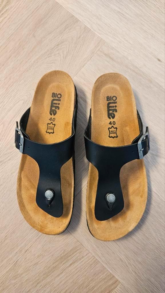 Zwarte leren Bio life slippers maat 40 voor een jongen., Kinderen en Baby's, Kinderkleding | Schoenen en Sokken, Zo goed als nieuw