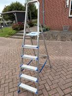 Trap 6 tredes, Doe-het-zelf en Verbouw, Ladders en Trappen, Ophalen, Zo goed als nieuw, Minder dan 2 meter
