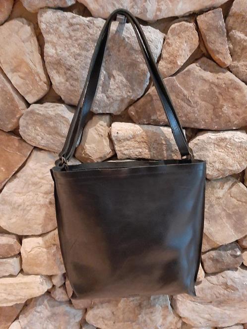 Philomijn Hue eco leather tas zwart, Sieraden, Tassen en Uiterlijk, Tassen | Schoudertassen, Zo goed als nieuw, Overige merken