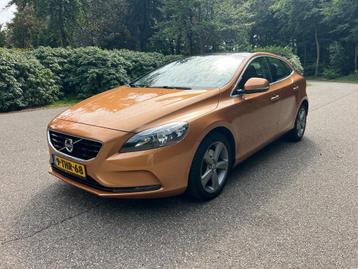 Volvo V40 1.6 T4 Summum 180PK 2014 Leder Navi Pano PDC Super beschikbaar voor biedingen