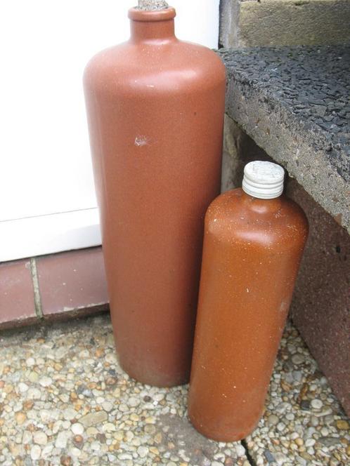 2 stenen kruiken, Tuin en Terras, Tuinbeelden, Gebruikt, Overige typen, Steen, Ophalen of Verzenden