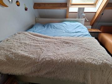 Ikea Houten Bed 160x200 + Matras beschikbaar voor biedingen