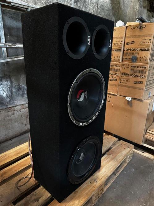 Subwooferbox 12 inch met dubbele poorten (werkt goed), Auto diversen, Autospeakers, Gebruikt, Ophalen of Verzenden