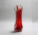 Murano-achtige vaas van blank glas met rode banen., Antiek en Kunst, Antiek | Glas en Kristal, Ophalen of Verzenden